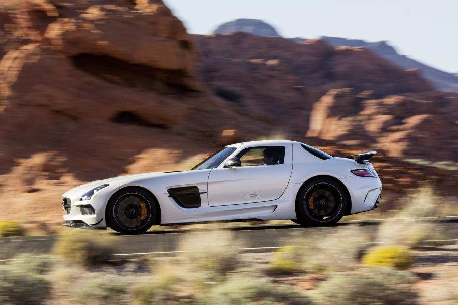  Mercedes-Benz SLS AMG Coupe Black Series 2014 года  (фото 16 из 23)